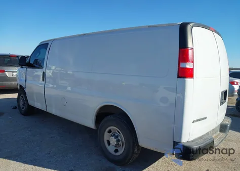 2019 Chevrolet Express 2500 Work Van из США, поврежденный, VIN 1GCWGAFP4K1151288